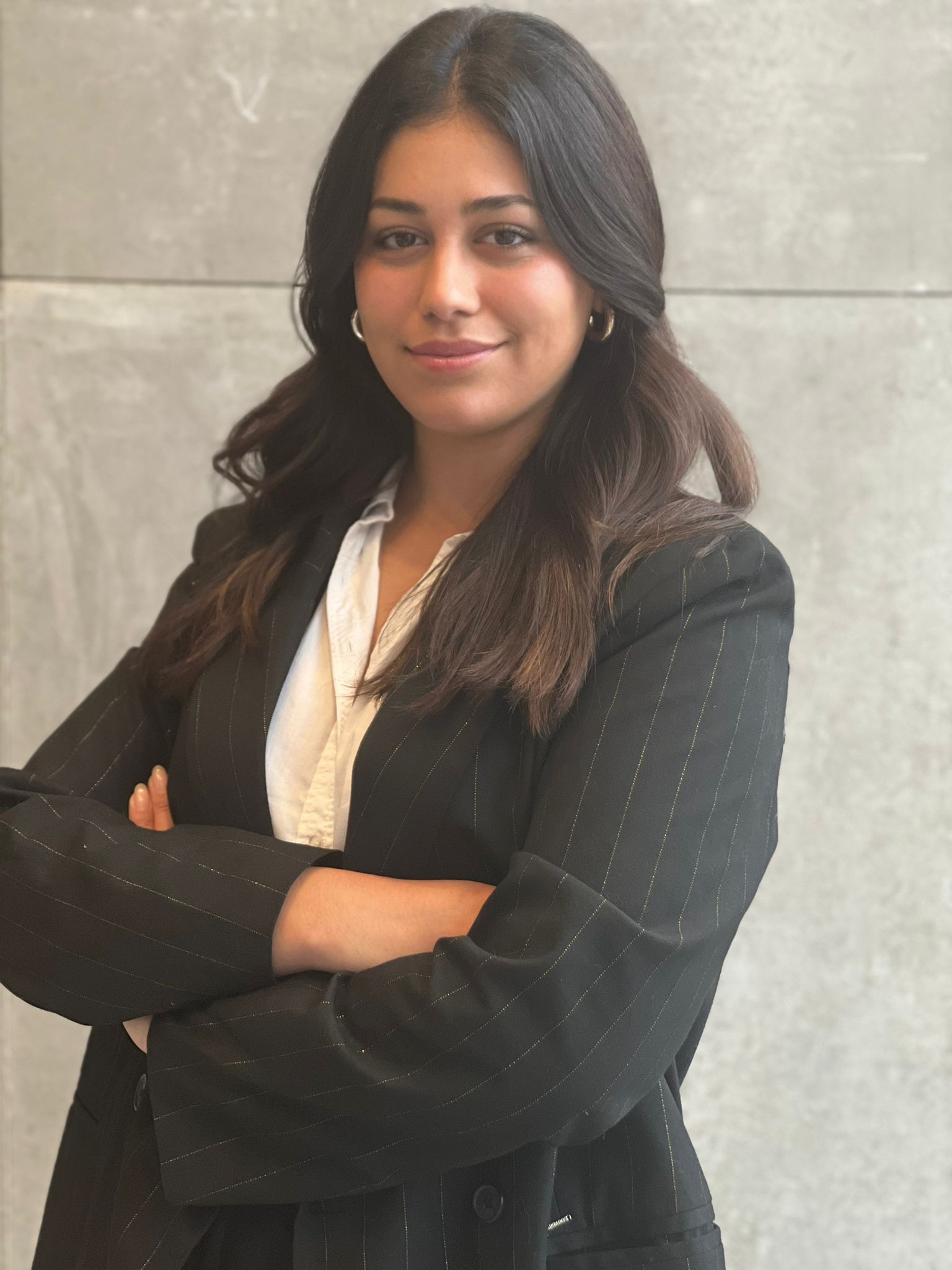 Hola, mi nombre es Tatiana Tecitor, Ejecutiva Comercial en Regum. Te estaré contactando para brindarte la información solicitada.