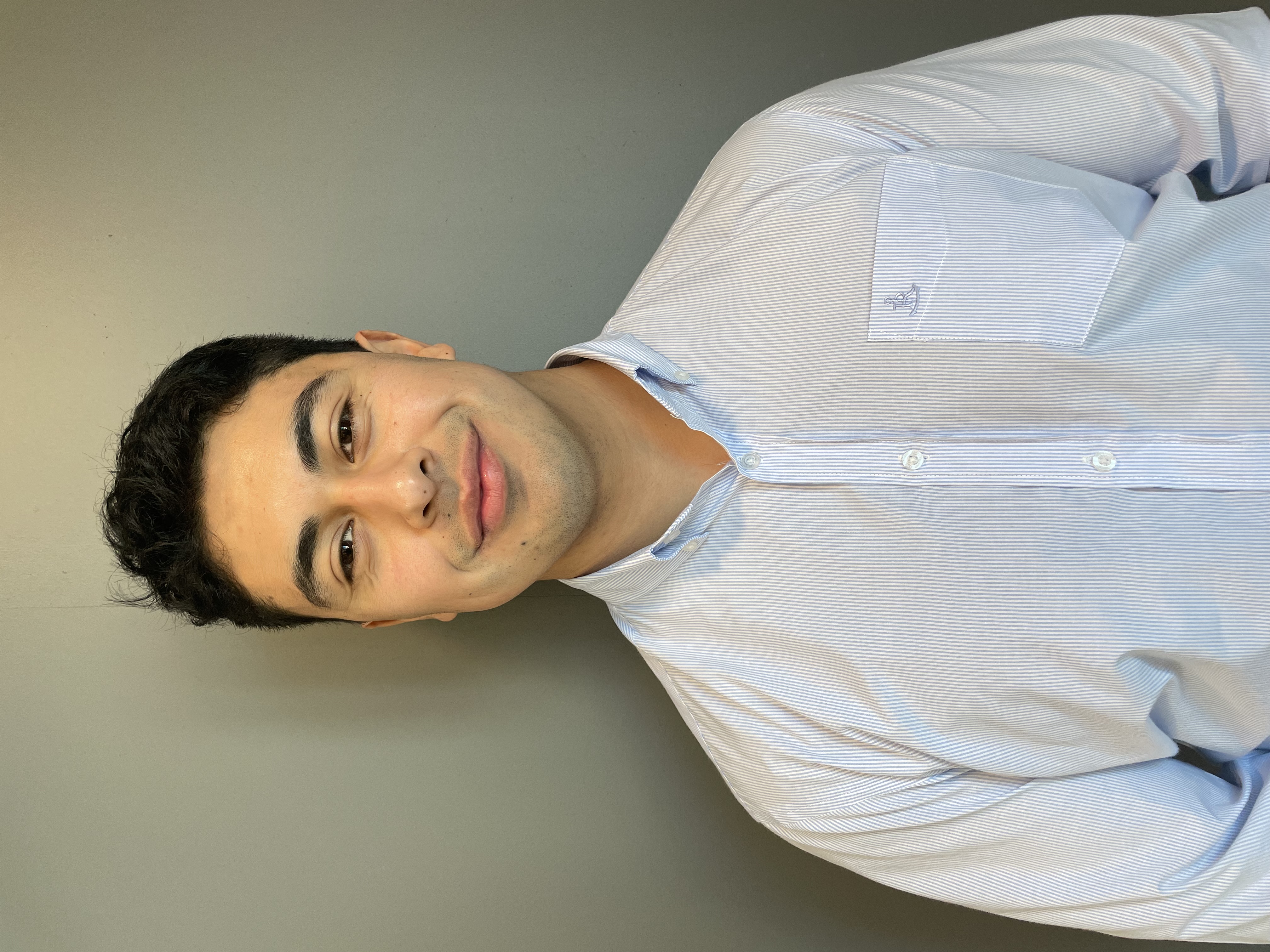 Hola, mi nombre es Cristian Jara, Ejecutivo Comercial en Regum. Te estaré contactando para brindarte la información solicitada.